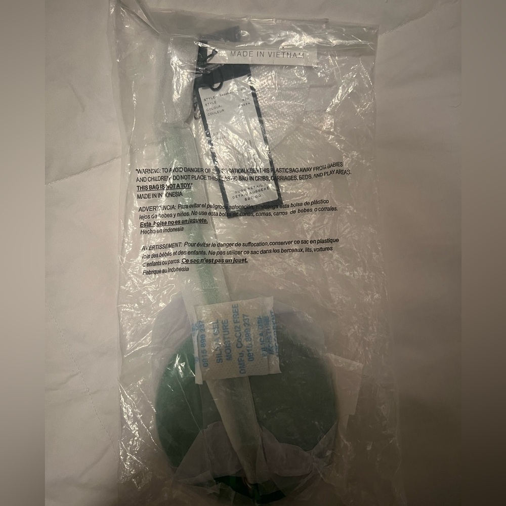 Marc Jacobs leather hang tag NWT - Picture 6 of 6